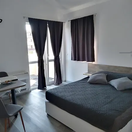 July's Penzion Primorsko