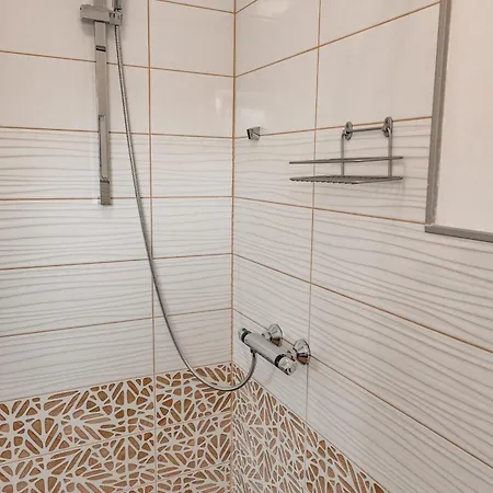 July's Affittacamere 3*